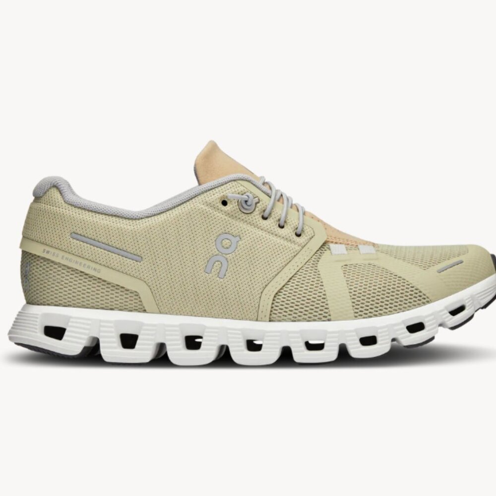 On clouds Cloud 5 - image 1